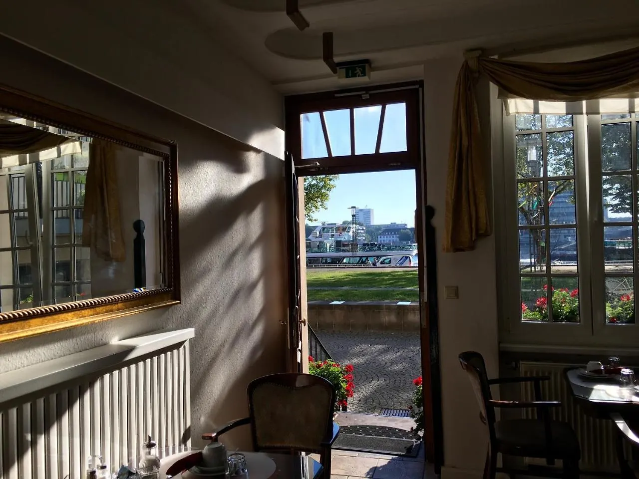 *** Hotel Altstadthotel Hayk Am Rhein Cologne Germany