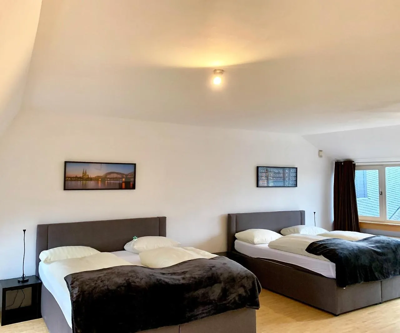 Altstadthotel Hayk Am Rhein Cologne Germany