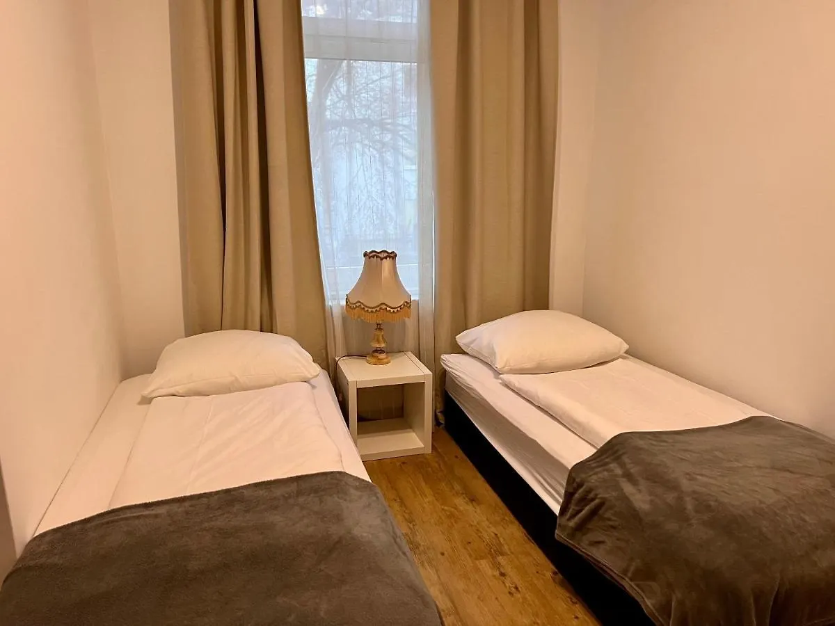 Altstadthotel Hayk Am Rhein Köln Hotell