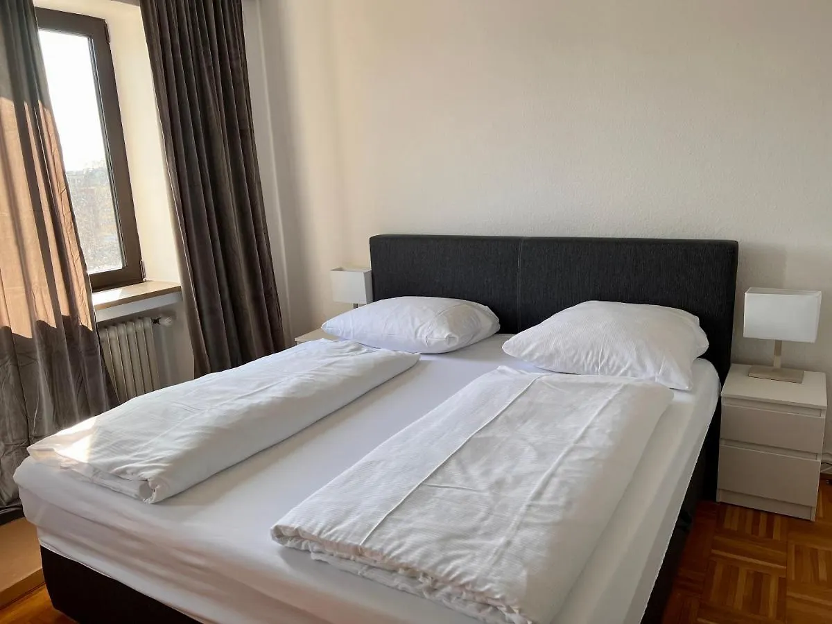 Altstadthotel Hayk Am Rhein Cologne Hotel