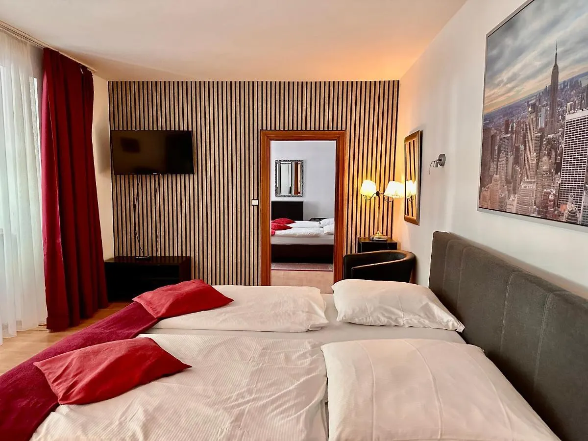 Hotel Altstadthotel Hayk Am Rhein Cologne