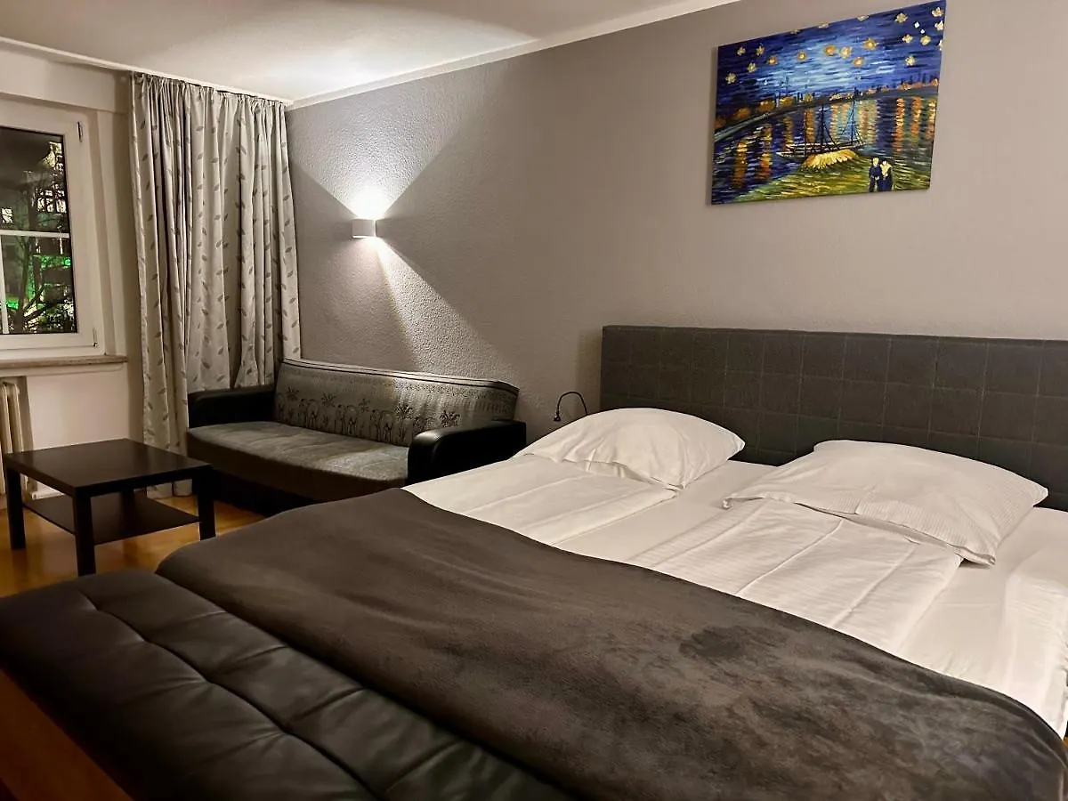 Altstadthotel Hayk Am Rhein Cologne Hotel