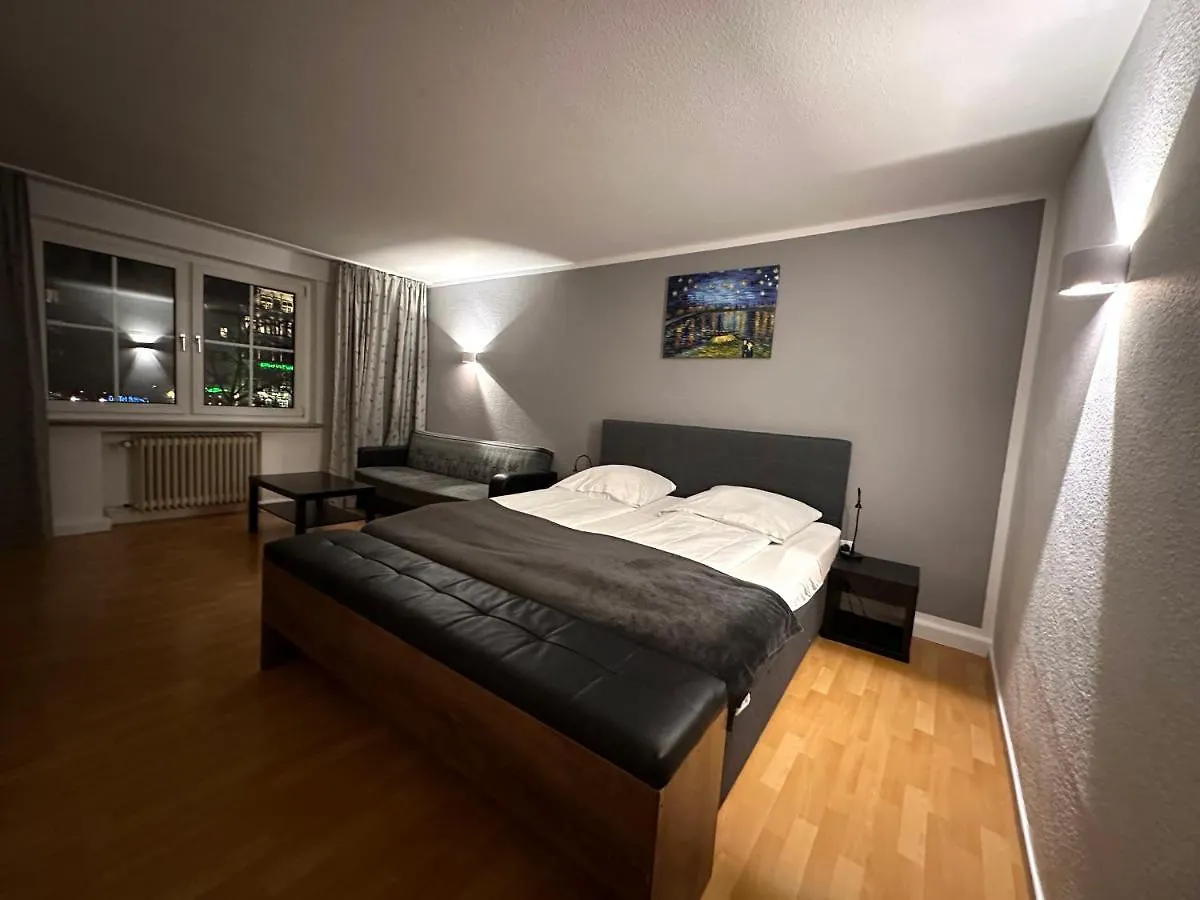 Altstadthotel Hayk Am Rhein Cologne 3*,