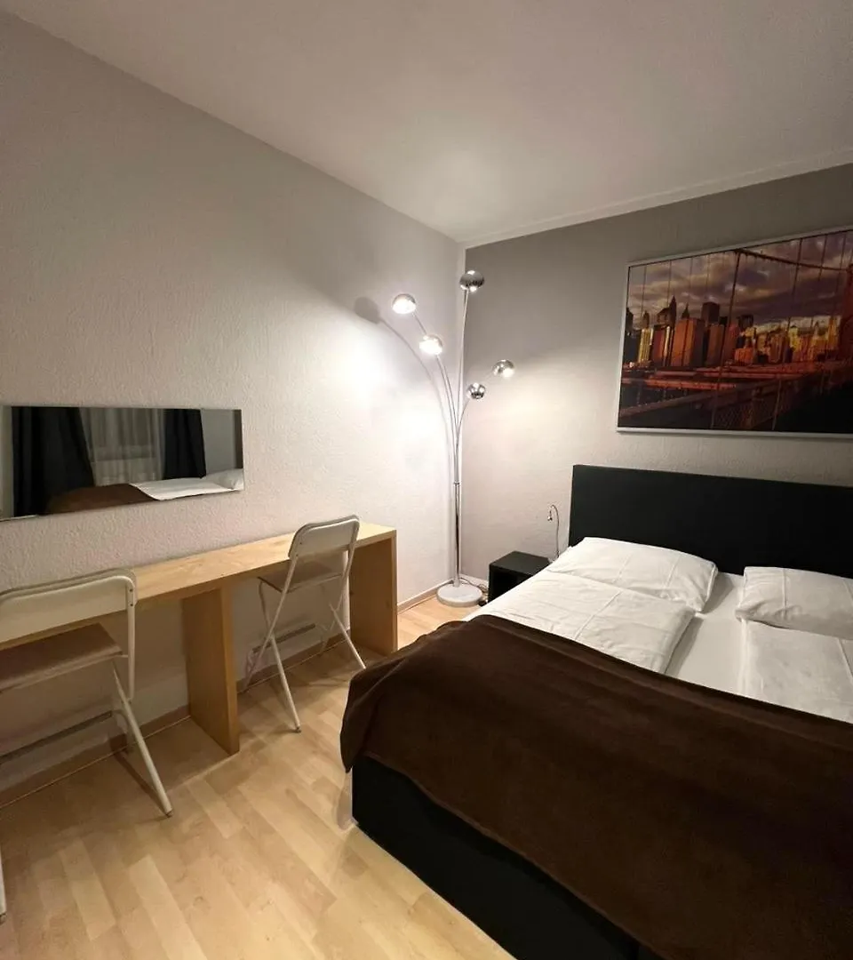 Altstadthotel Hayk Am Rhein Cologne Hotel