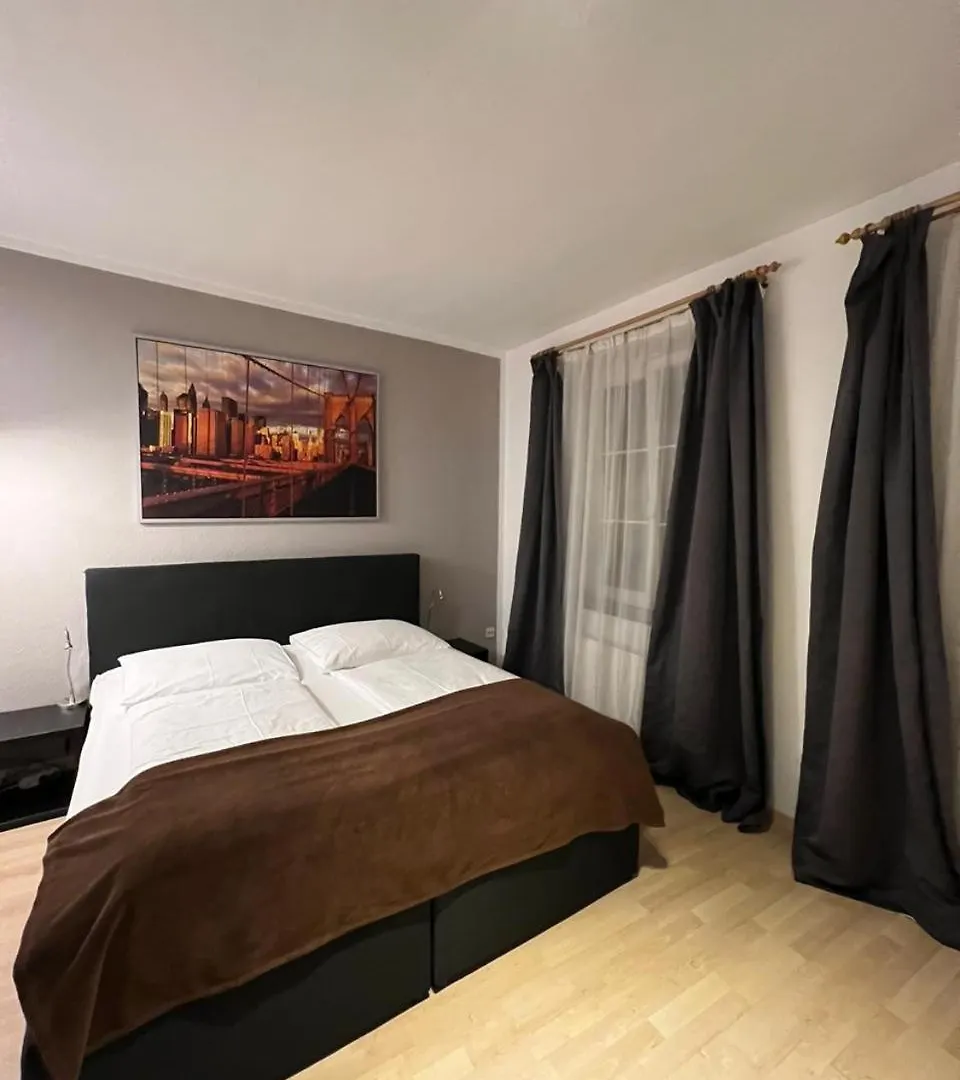 Altstadthotel Hayk Am Rhein Cologne