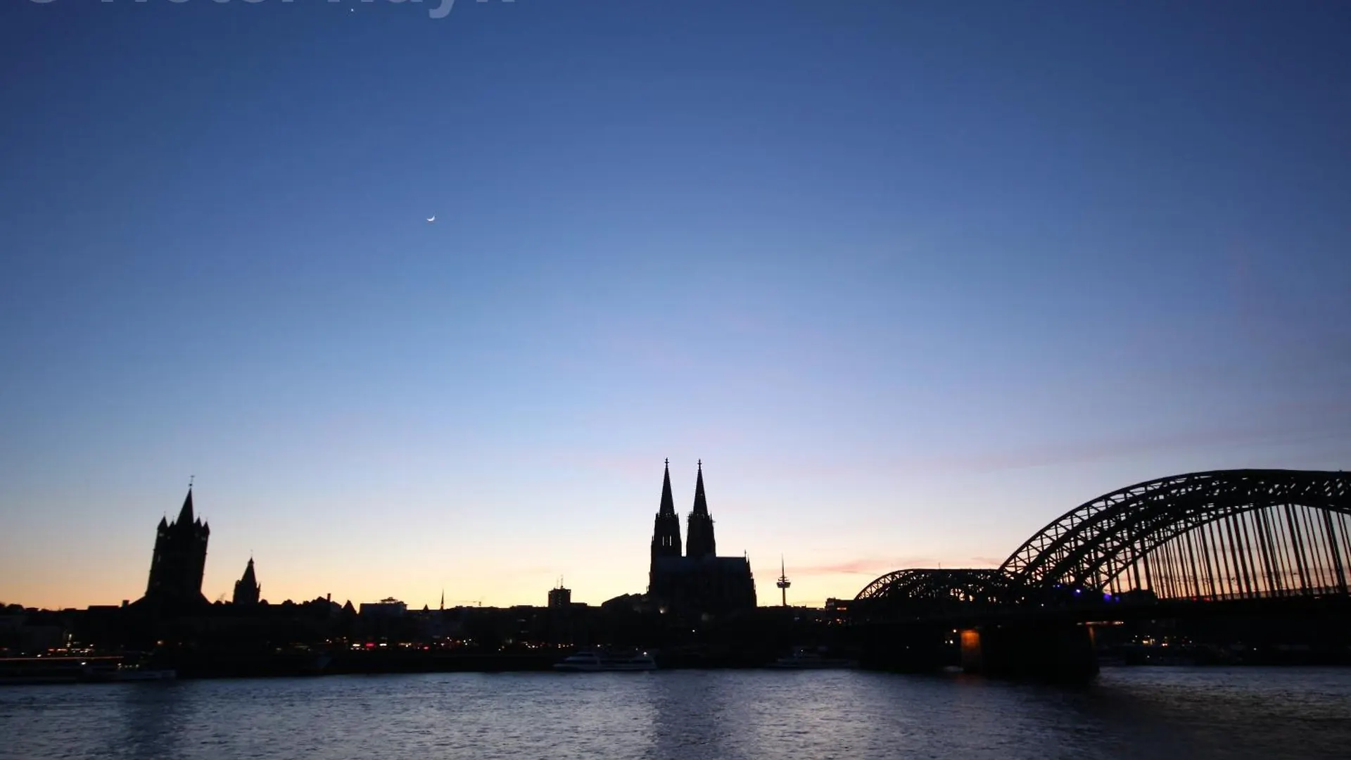 Altstadthotel Hayk Am Rhein Cologne Hotel