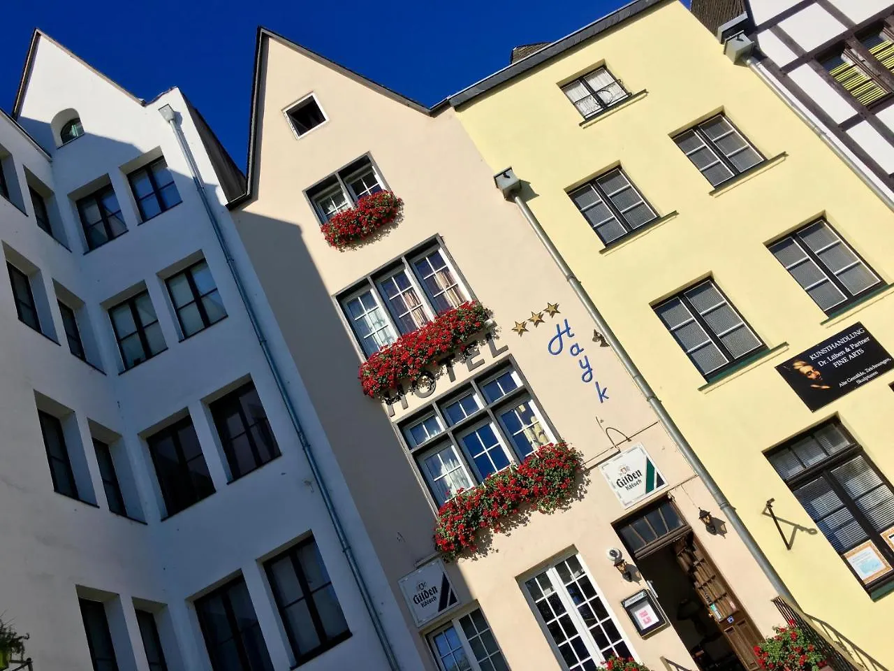 Altstadthotel Hayk Am Rhein Cologne 3*,