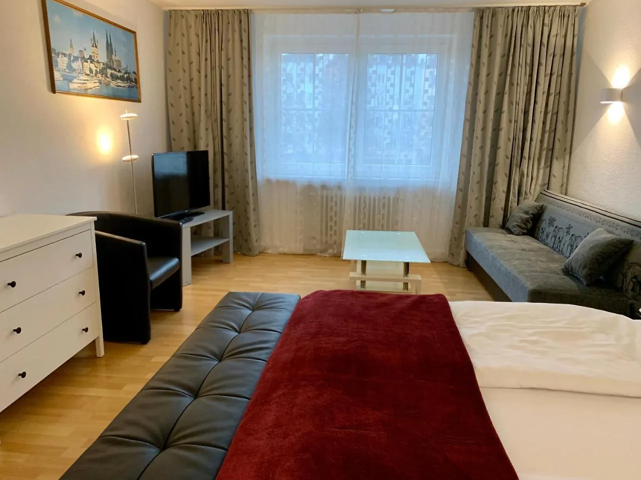 Altstadthotel Hayk Am Rhein Cologne Hotel