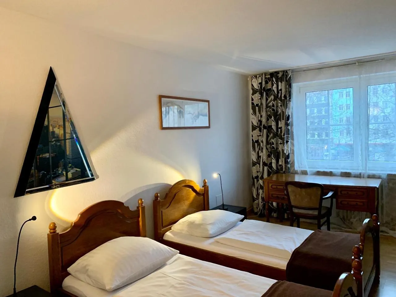 Altstadthotel Hayk Am Rhein Cologne
