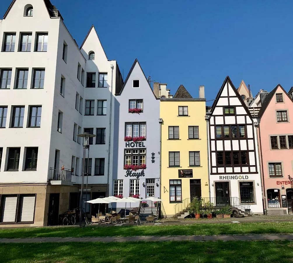 Altstadthotel Hayk Am Rhein Cologne